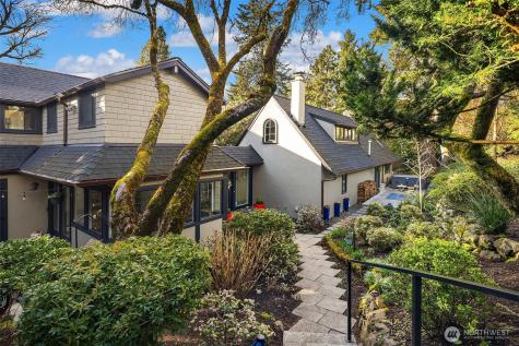 3530 W Laurelhurst Drive NE Seattle WA 98105