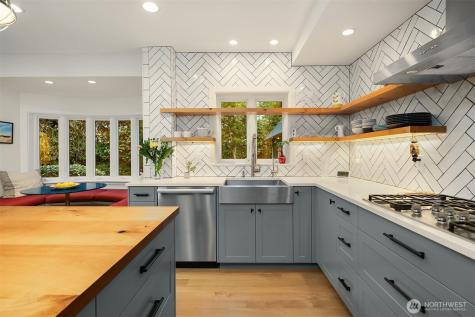 3530 W Laurelhurst Drive NE Seattle WA 98105