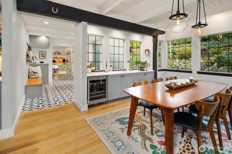 3530 W Laurelhurst Drive NE Seattle WA 98105