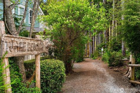 7 Lupine Lane Pacific Beach WA 98571
