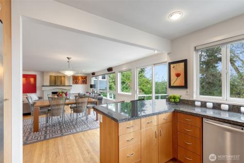 3437 13th Avenue W Seattle WA 98119