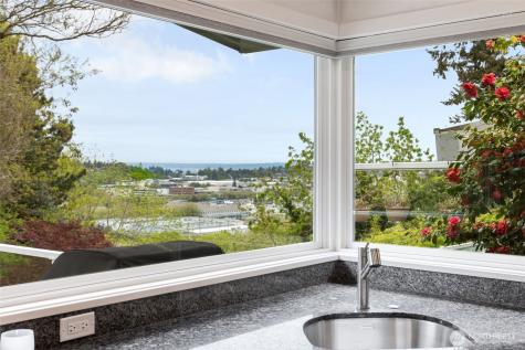 3437 13th Avenue W Seattle WA 98119