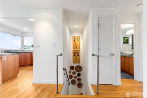 3437 13th Avenue W Seattle WA 98119