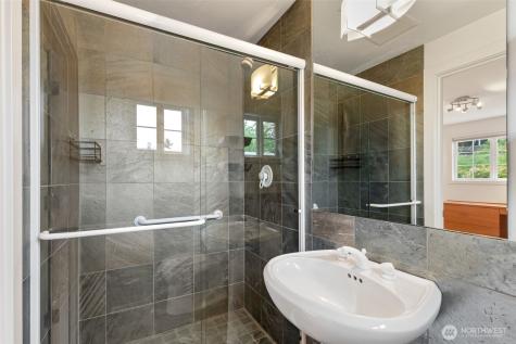 3437 13th Avenue W Seattle WA 98119
