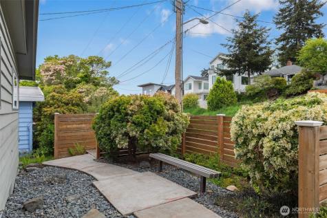 3437 13th Avenue W Seattle WA 98119