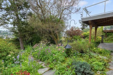 3437 13th Avenue W Seattle WA 98119