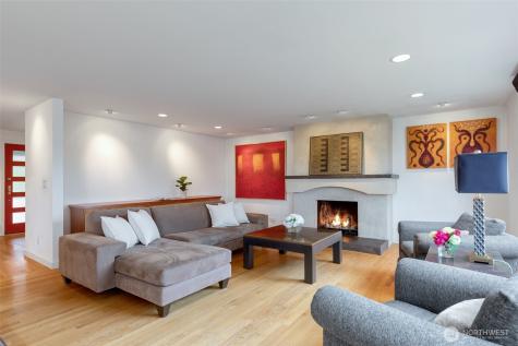 3437 13th Avenue W Seattle WA 98119
