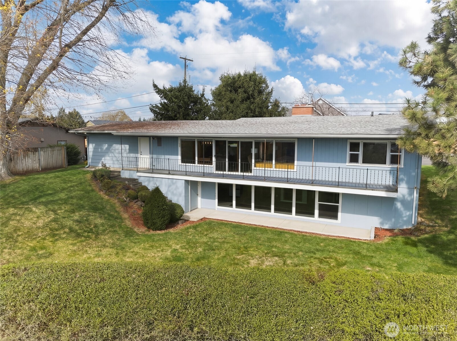 950 SE 12th Street College Place WA 99324