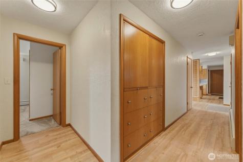 950 SE 12th Street College Place WA 99324