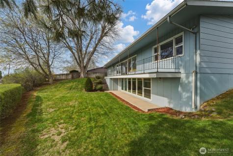 950 SE 12th Street College Place WA 99324