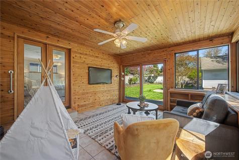 2142 N 192nd Street Shoreline WA 98133