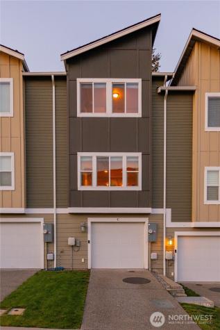 17533 110th Avenue E Puyallup WA 98374