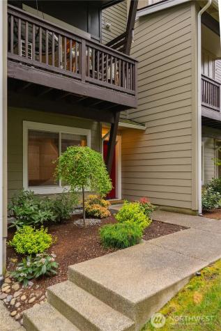 17533 110th Avenue E Puyallup WA 98374