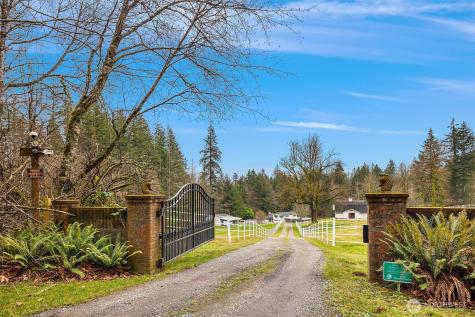 1204 Oak Port Orchard WA 98367