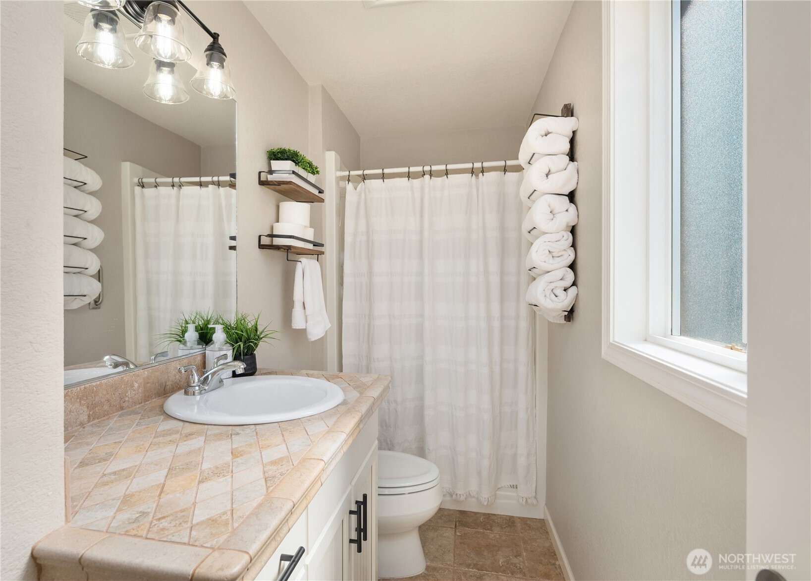 1204 SE Oak Road Port Orchard WA 98367