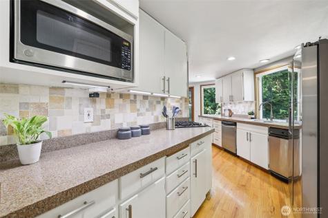 128 SW 208th Street Normandy Park WA 98166