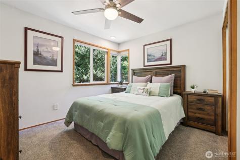 128 SW 208th Street Normandy Park WA 98166