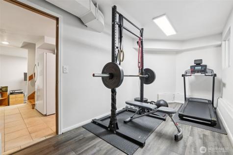 128 SW 208th Street Normandy Park WA 98166