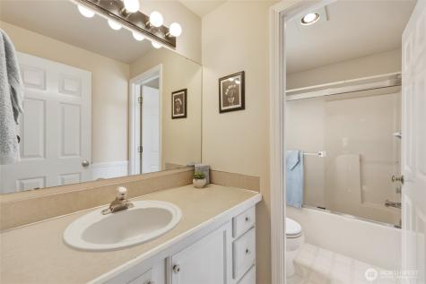 6304 57th Place SE Lacey WA 98513