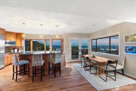 8297 SE 82nd Street Mercer Island WA 98040