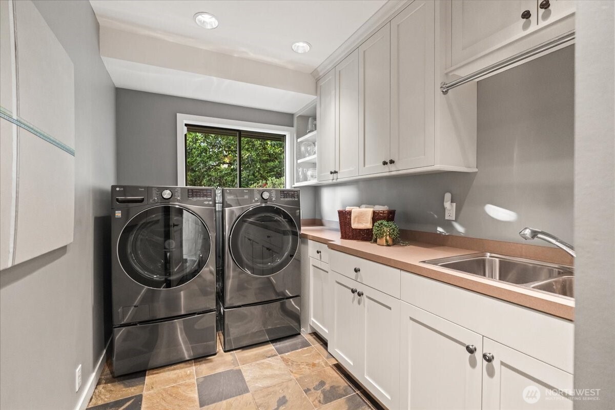 8297 SE 82nd Street Mercer Island WA 98040