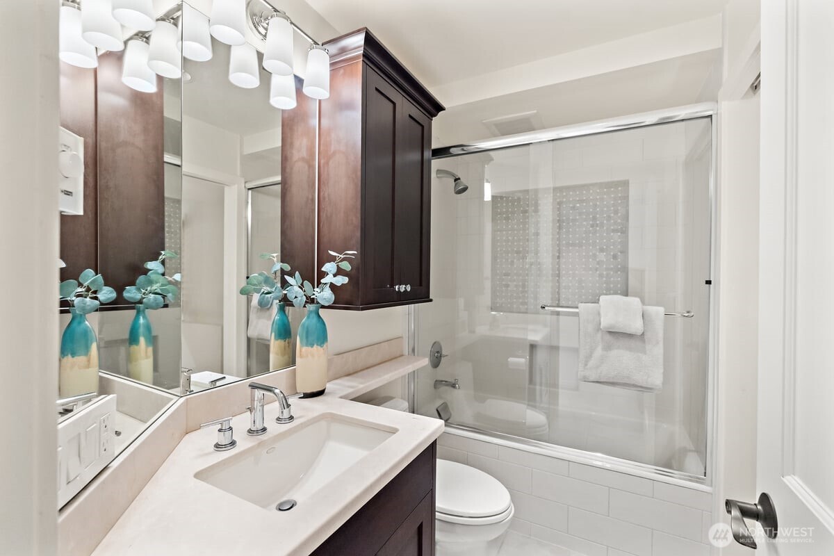 8297 SE 82nd Street Mercer Island WA 98040