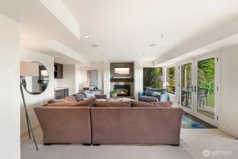 8297 SE 82nd Street Mercer Island WA 98040