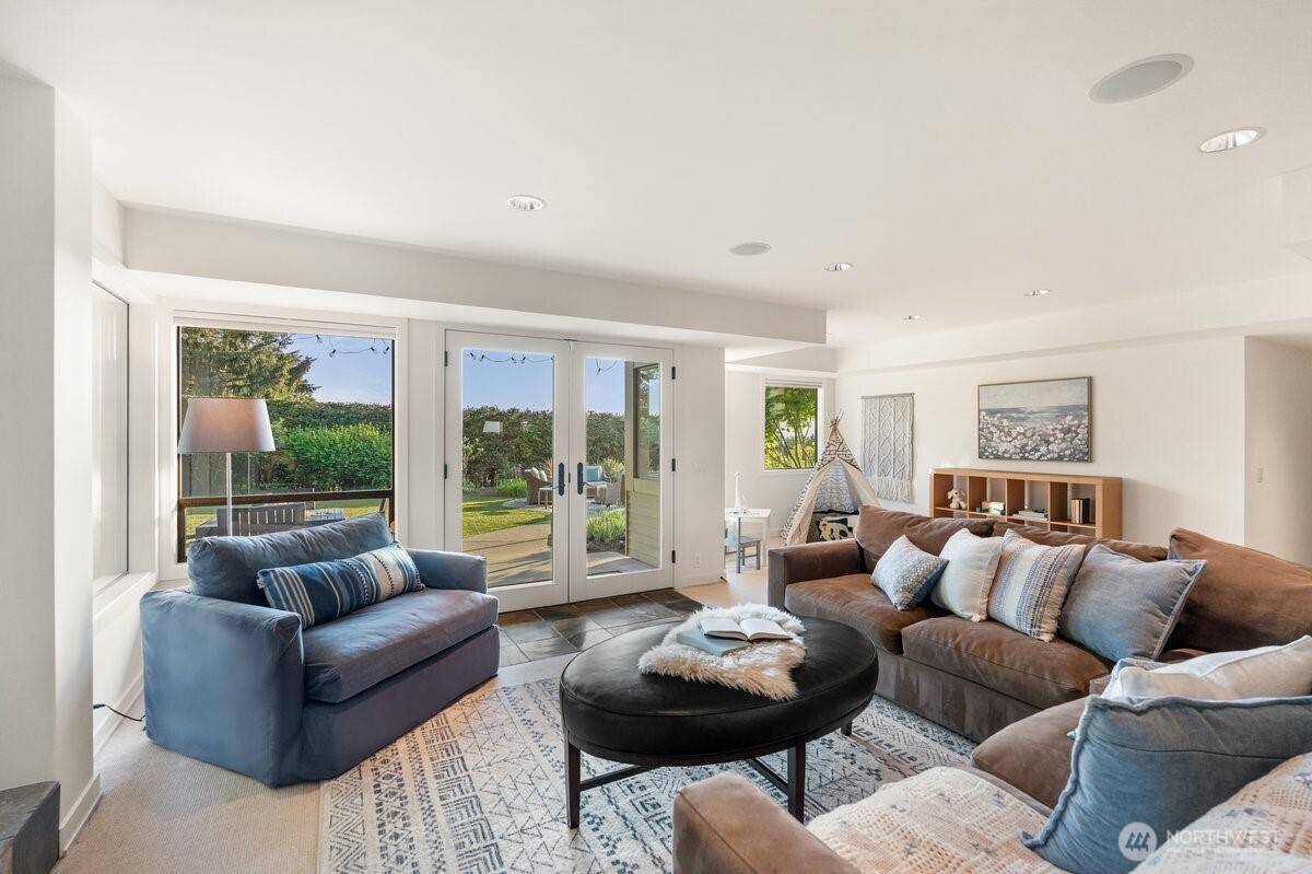 8297 SE 82nd Street Mercer Island WA 98040