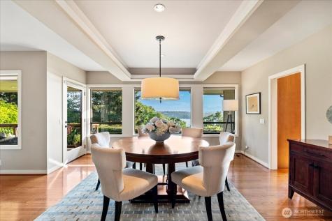 8297 SE 82nd Street Mercer Island WA 98040