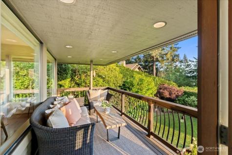 8297 SE 82nd Street Mercer Island WA 98040