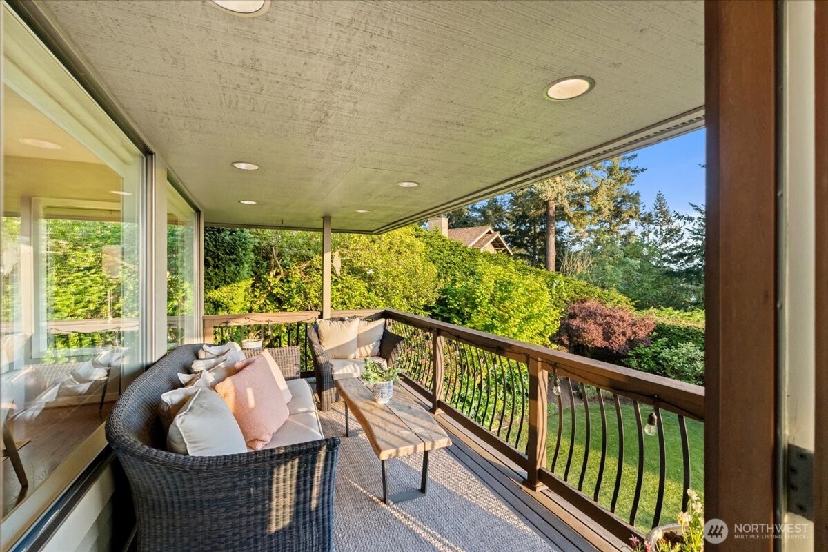 8297 SE 82nd Street Mercer Island WA 98040