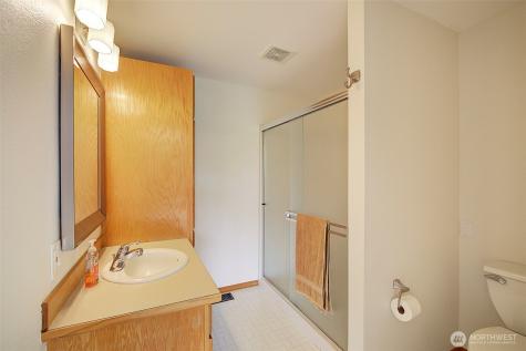 1502 223rd Place NE Sammamish WA 98074