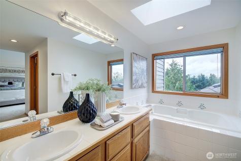 1502 223rd Place NE Sammamish WA 98074