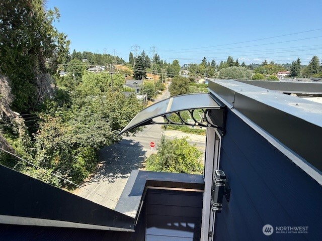 8612 42nd Avenue S Seattle WA 98118