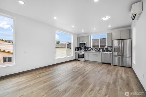 8612 42nd Avenue S Seattle WA 98118