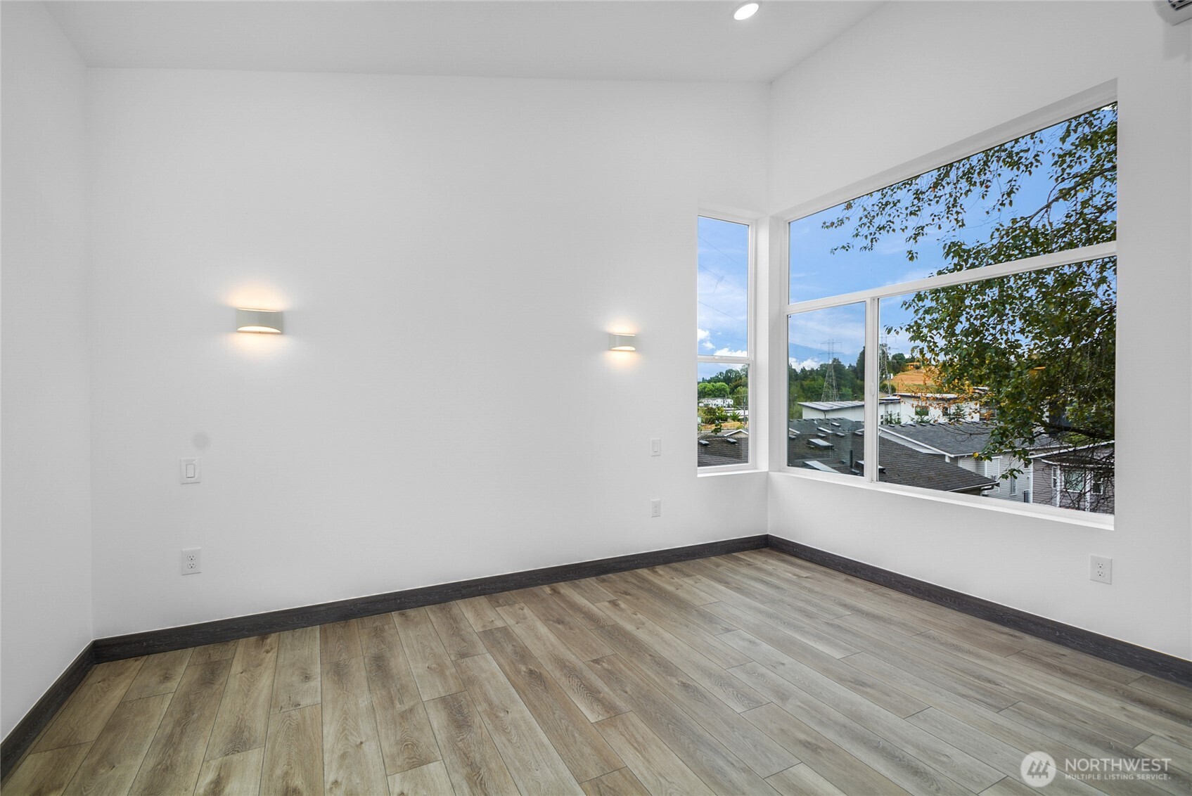 8612 42nd Avenue S Seattle WA 98118