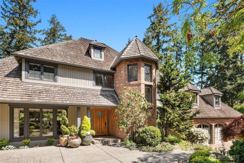 3240 126th Avenue NE Bellevue WA 98005