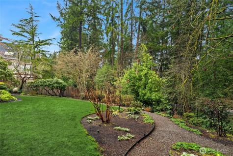 3240 126th Avenue NE Bellevue WA 98005