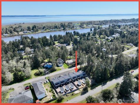 609 Sunset Avenue NE Ocean Shores WA 98569