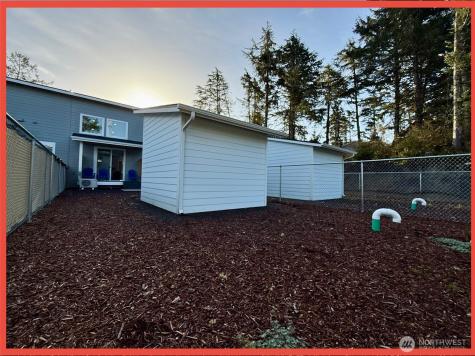 609 Sunset Avenue NE Ocean Shores WA 98569