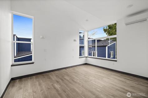 8608 42nd Avenue S Seattle WA 98118
