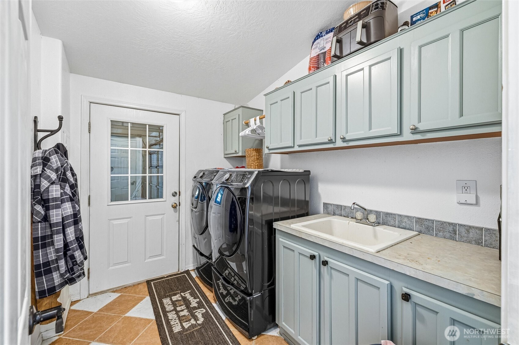 9168 W Pressentin Drive Concrete WA 98237