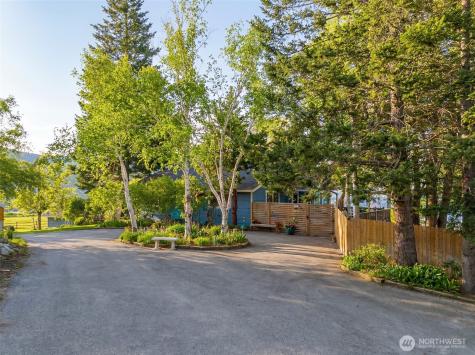 1220 S Webb Place East Wenatchee WA 98802