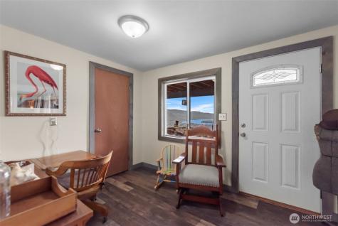 1220 S Webb Place East Wenatchee WA 98802