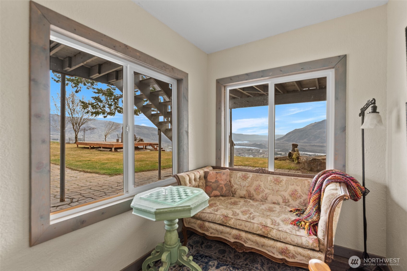 1220 S Webb Place East Wenatchee WA 98802