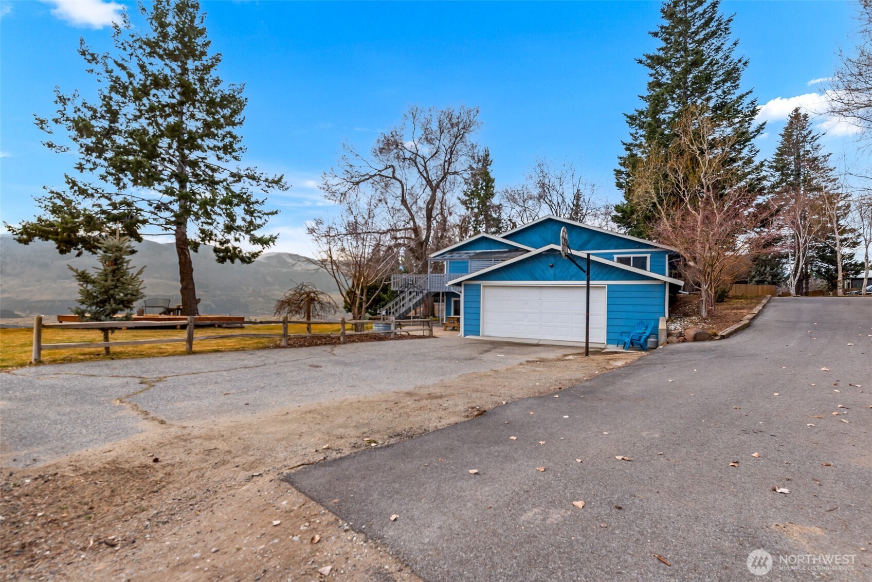 1220 S Webb Place East Wenatchee WA 98802