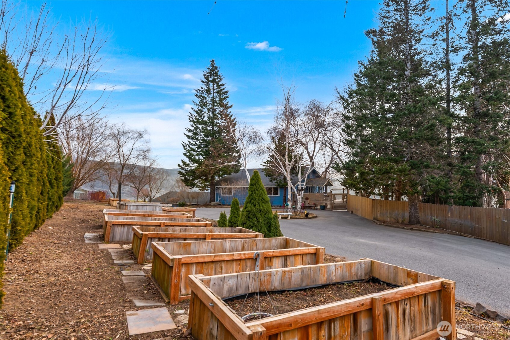 1220 S Webb Place East Wenatchee WA 98802