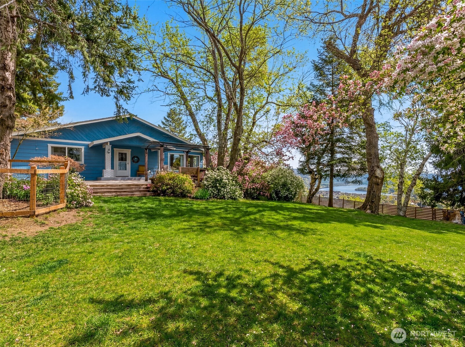 1220 S Webb Place East Wenatchee WA 98802