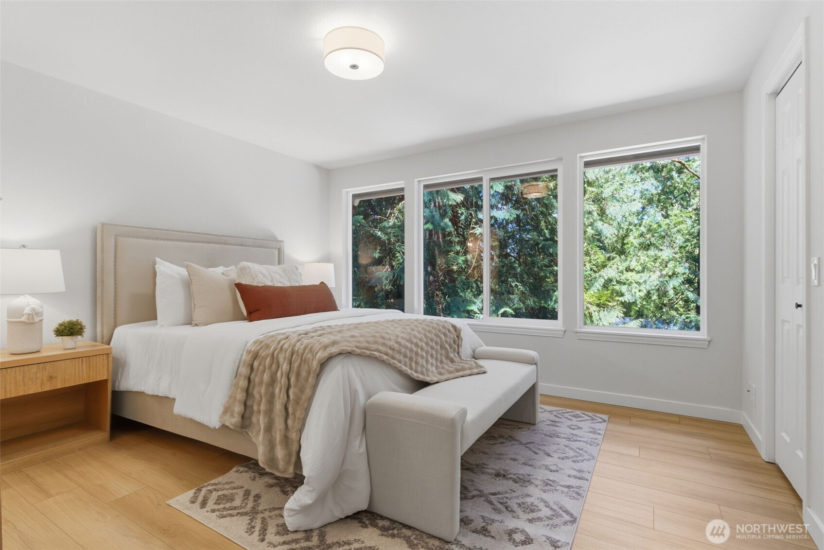 895 Highwood Drive SW Issaquah WA 98027