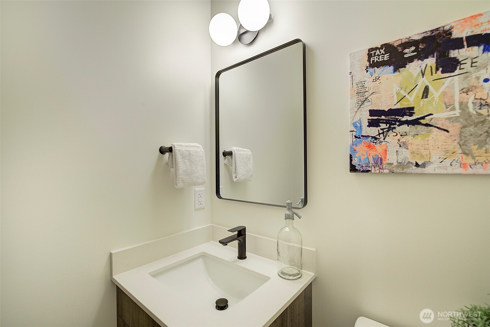 7912 34th Avenue SW Seattle WA 98126